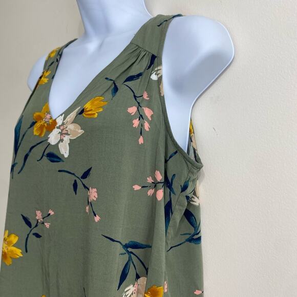 Old Navy Green Floral Tank Top - Picture 4 of 10